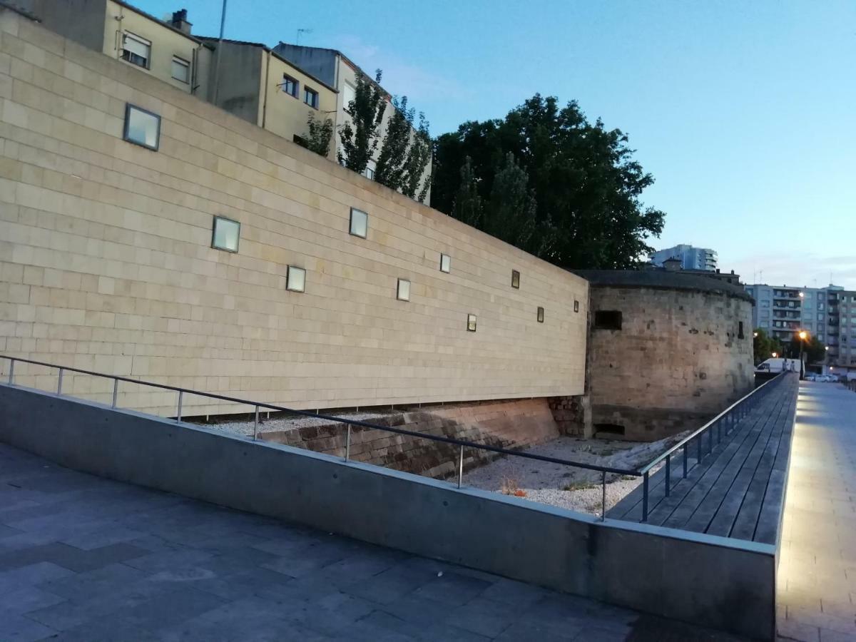Apartamento Turístico Santiago Logrono Luaran gambar