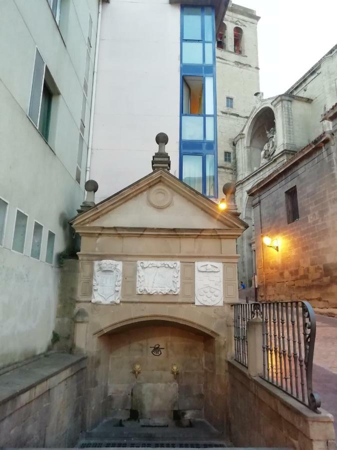 Apartamento Turístico Santiago Logrono Luaran gambar